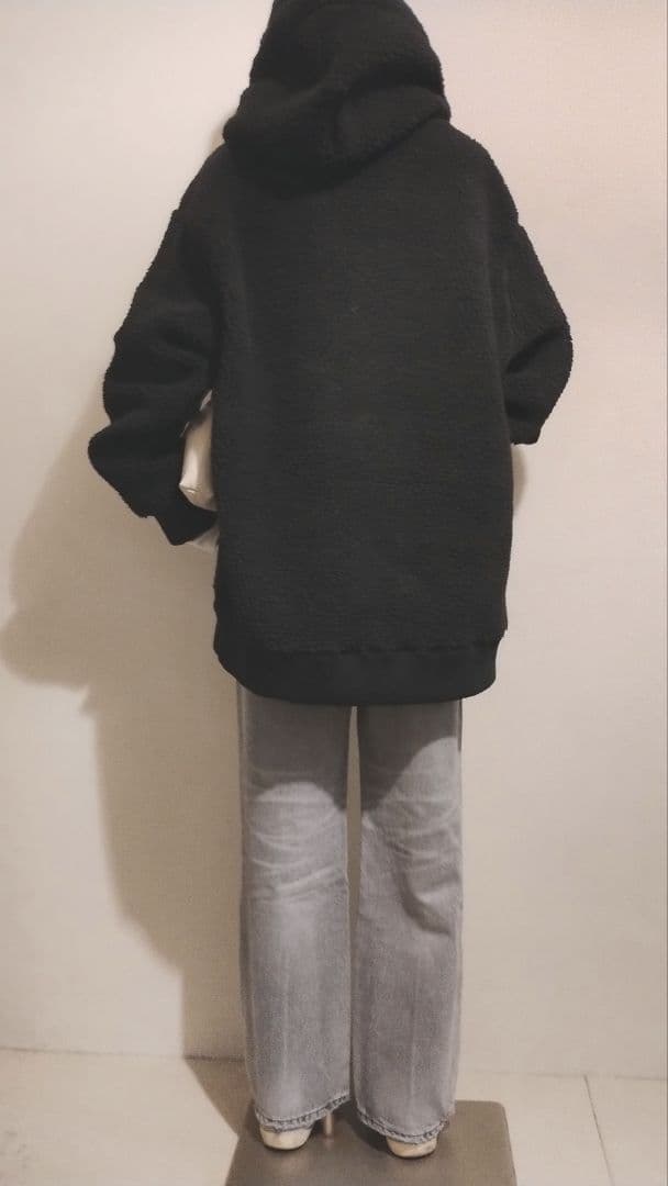 あきりこ様 C6820 wildthingsフーディーブラックコーデ