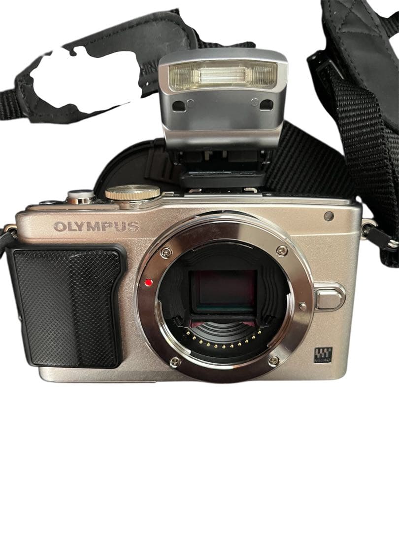 オリンパス E-PL5 ミラーレスー眼 レンズ　3個付き　送料込み