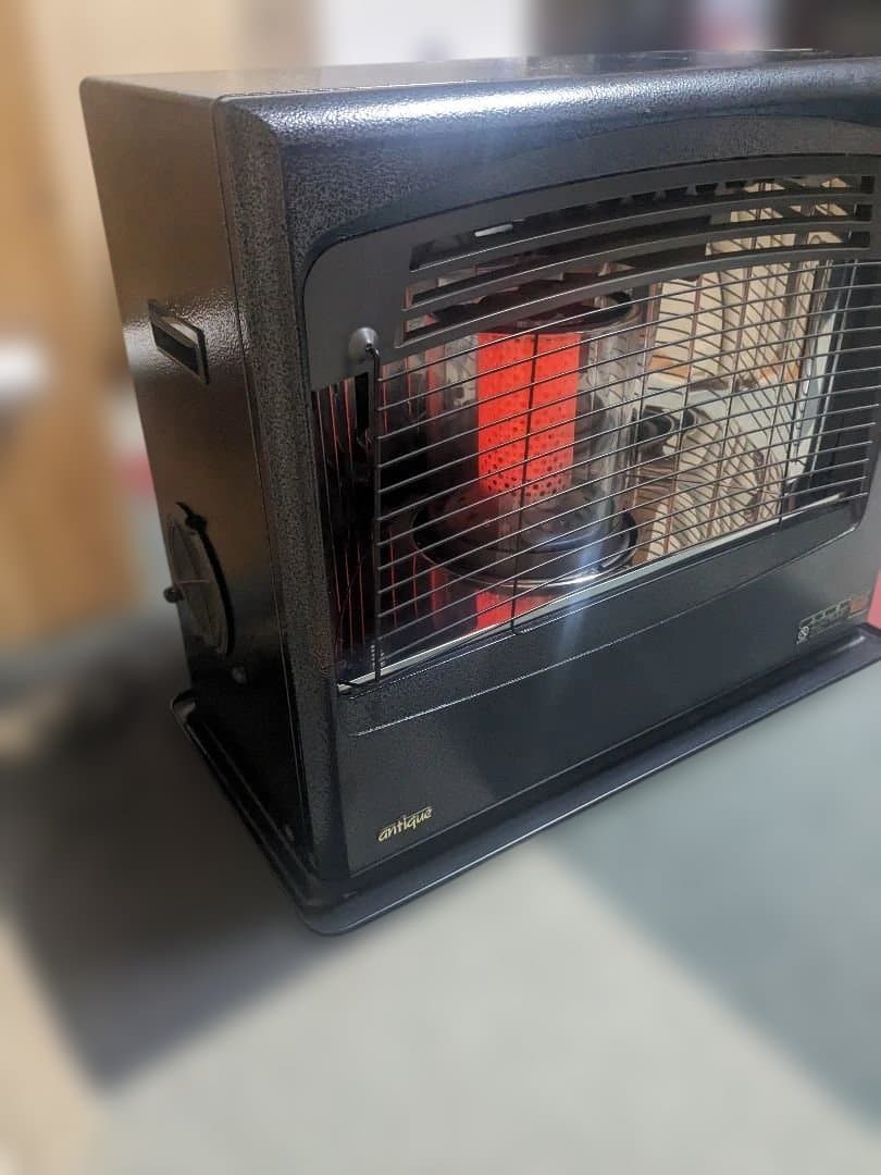 トヨトミ遠赤外線石油ファンヒーター(大容量)