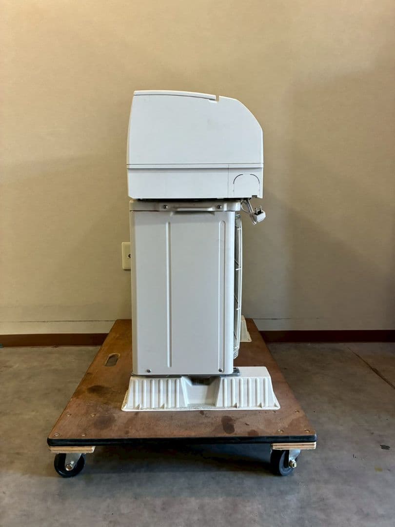 2077 三菱【MSZ-GV2224-W】2024年製 6畳 エアコン 中古