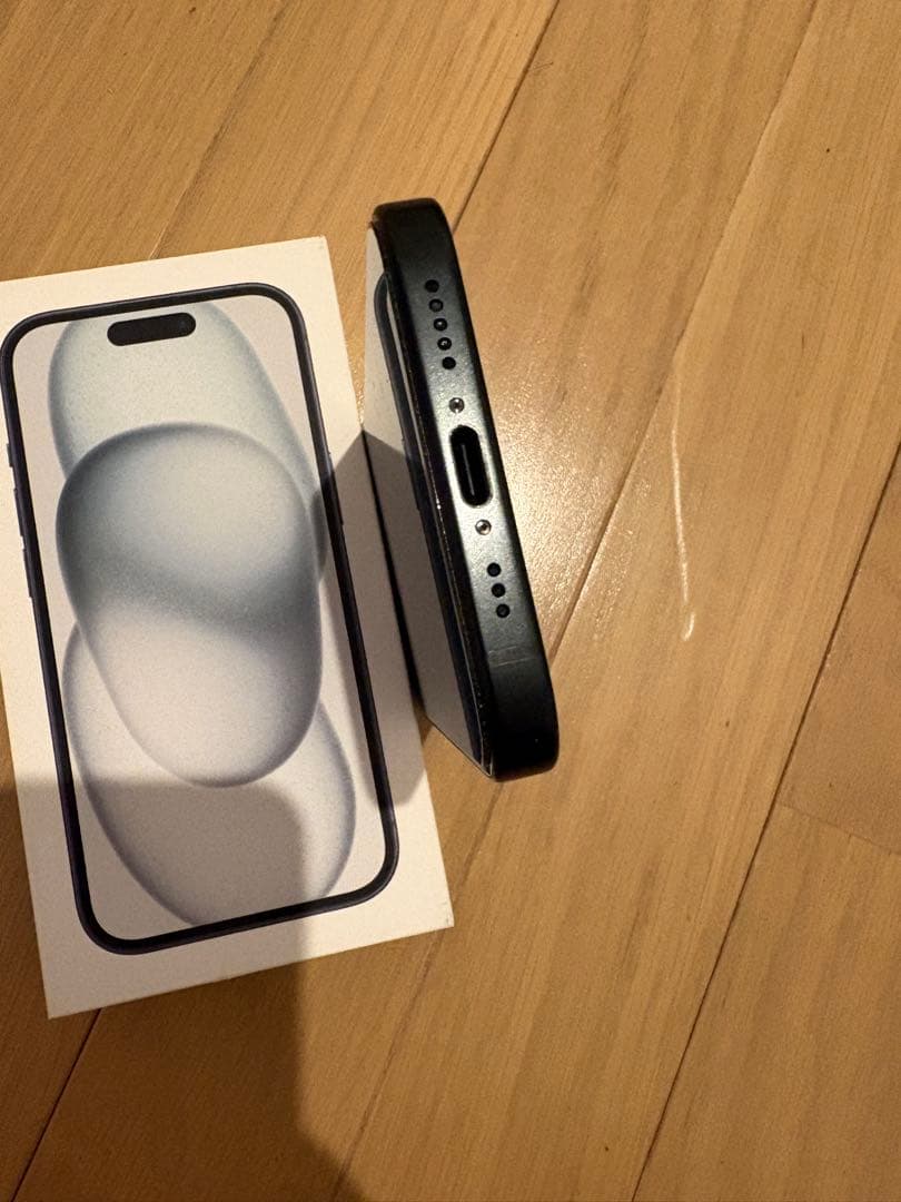 Apple iPhone15 simフリー 256GB