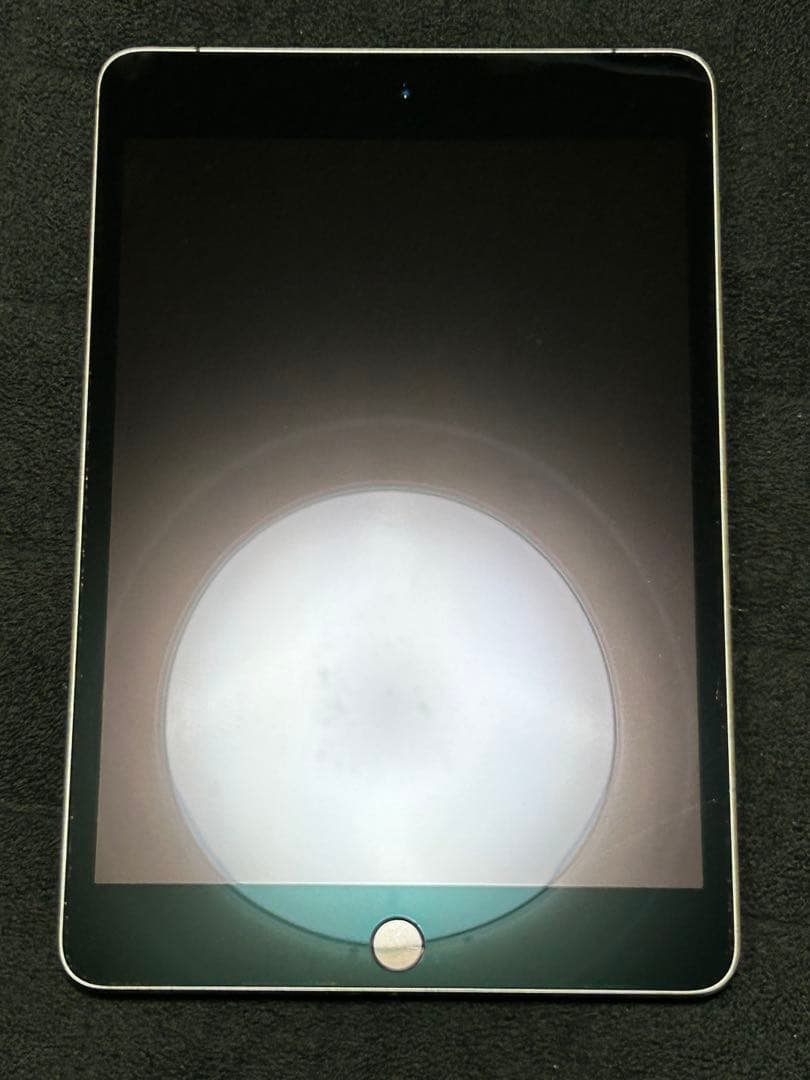 Apple iPad (第5世代) 64GB スペースグレー