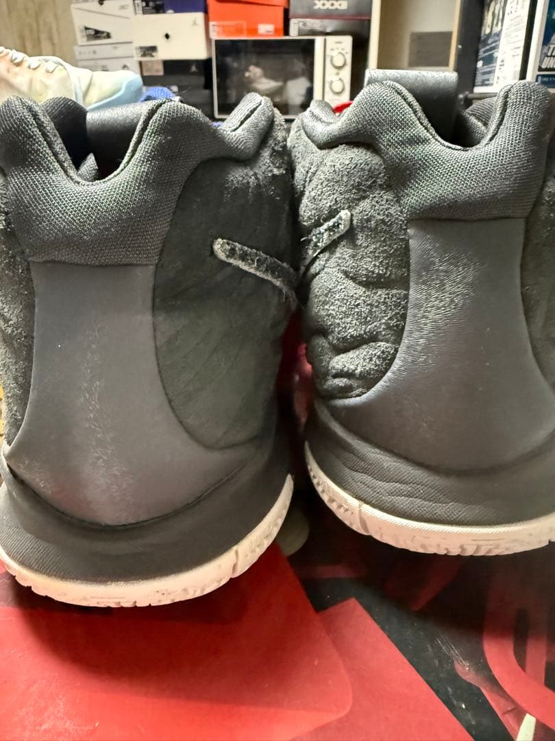 ナイキ カイリー4 “イヤー・オブ・ザ・モンキー”