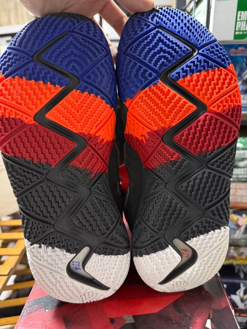 ナイキ カイリー4 “イヤー・オブ・ザ・モンキー”