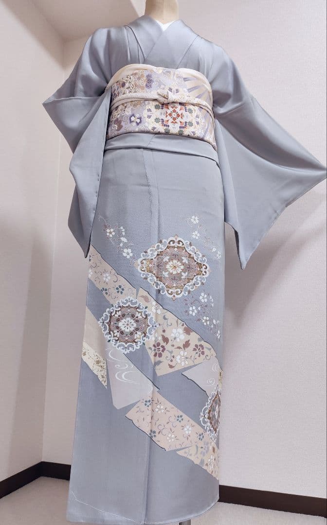 ❰6378❱ フルセット　色留袖 華文 金駒刺繍 一つ紋　袋帯　帯締　正絹　着物