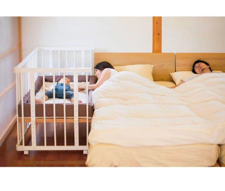 ぽこぽこ 《綺麗❣送料無料❣》ファルスカ　 ベビーベッド