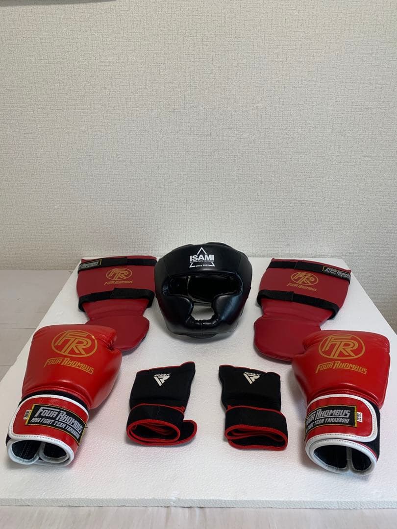 【美品】FOUR RHOMBUS キックボクシングセット Mサイズ ほぼ未使用