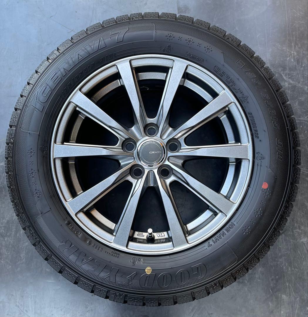 売り切り 美品 バリ溝 2024年製 プリウス スタッドレスタイヤ 4本セット