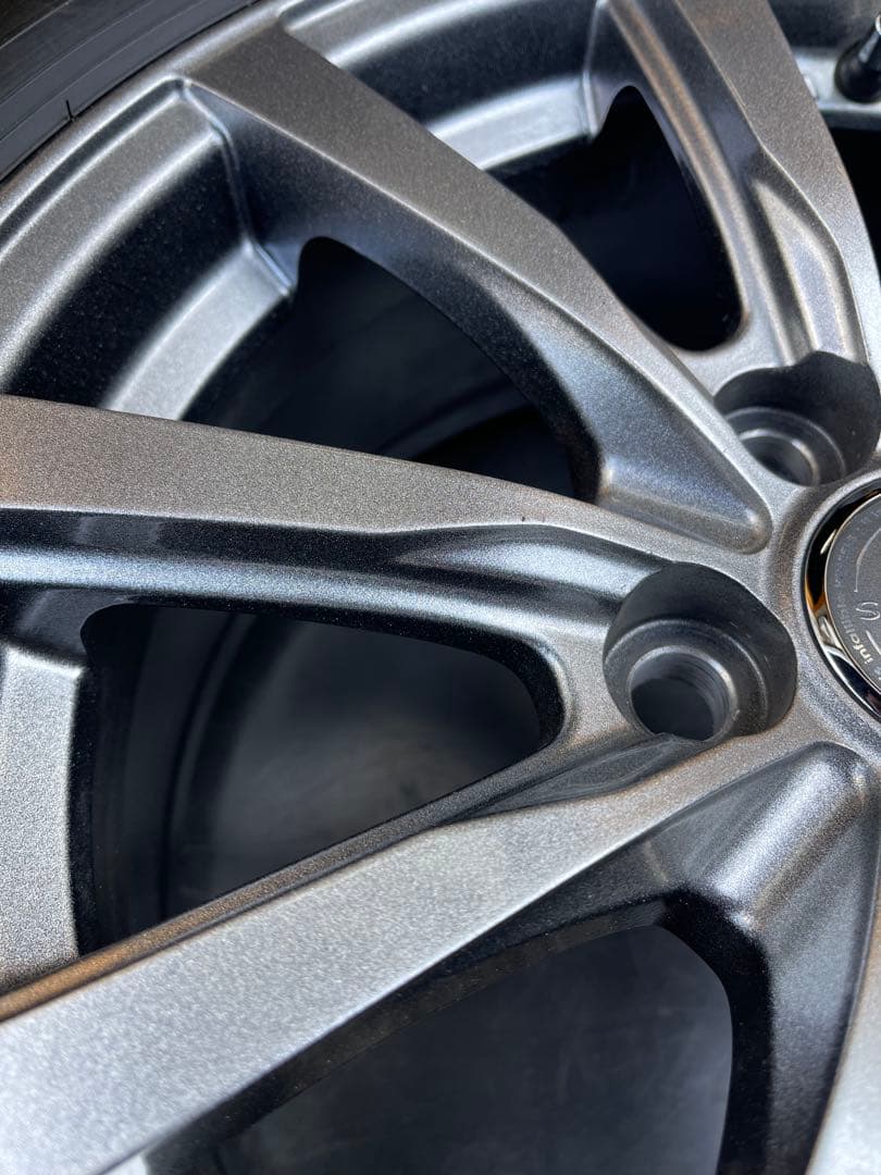 売り切り 美品 バリ溝 2024年製 プリウス スタッドレスタイヤ 4本セット