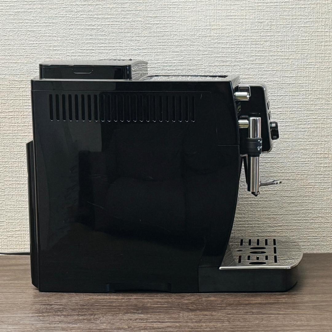 デロンギ マグニフィカS ECAM23120B エスプレッソマシン