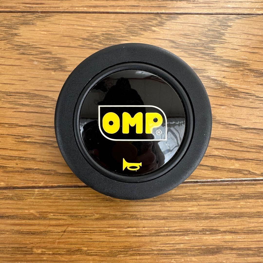 OMP ステアリング コルシカ ディープコーン レザー ホーンボタン付き