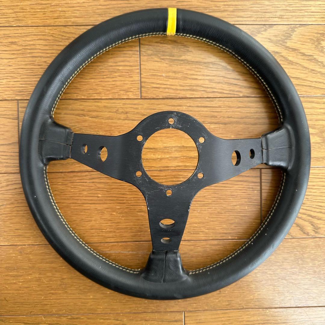 OMP ステアリング コルシカ ディープコーン レザー ホーンボタン付き