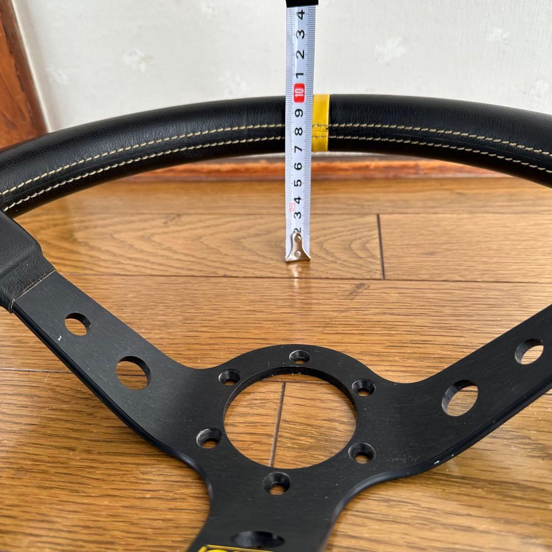 OMP ステアリング コルシカ ディープコーン レザー ホーンボタン付き