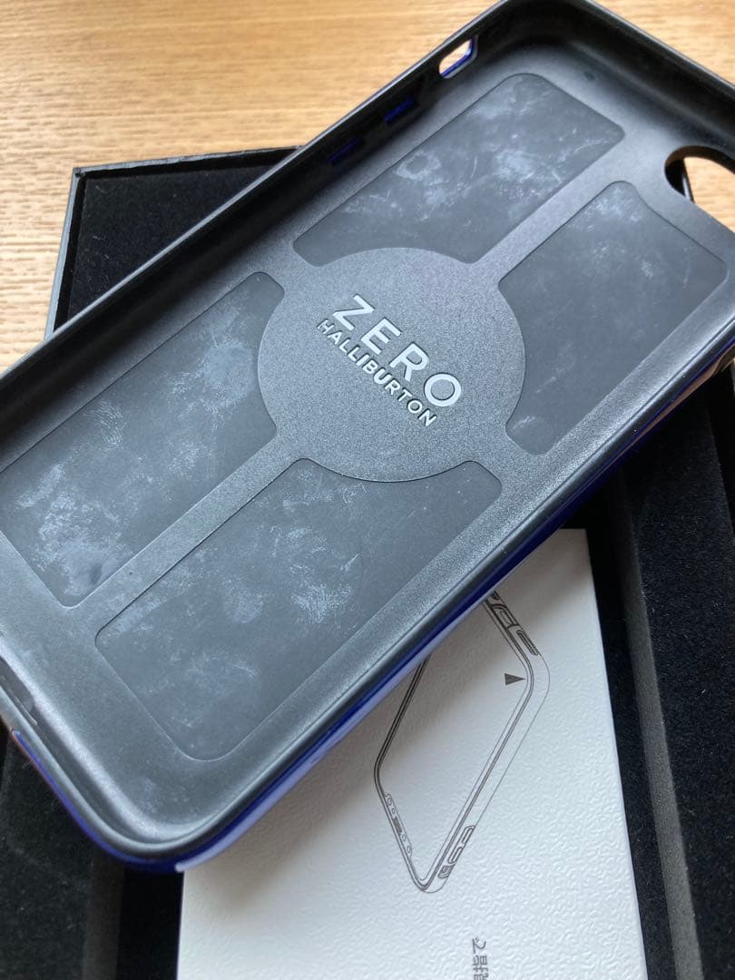 ZERO HALLIBURTON iPhone SE ケース　3個セット