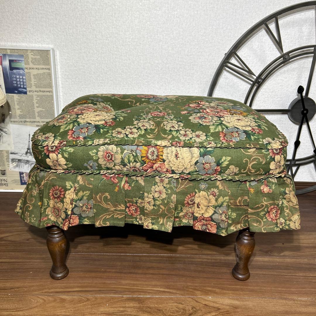 リラママ　飛驒産業　飛驒の家具　穂高　キツツキマーク　オットマン