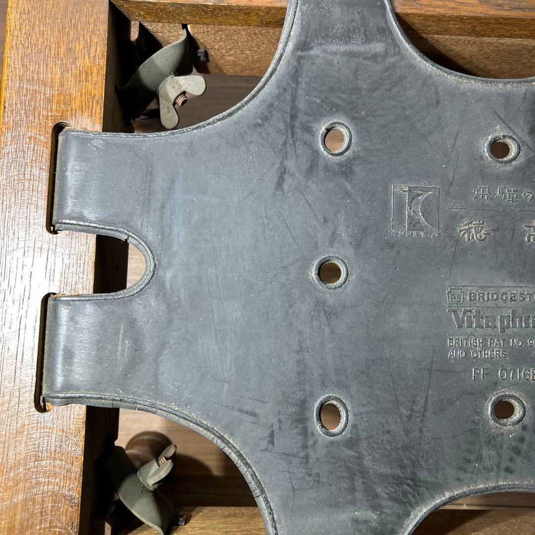 リラママ　飛驒産業　飛驒の家具　穂高　キツツキマーク　オットマン