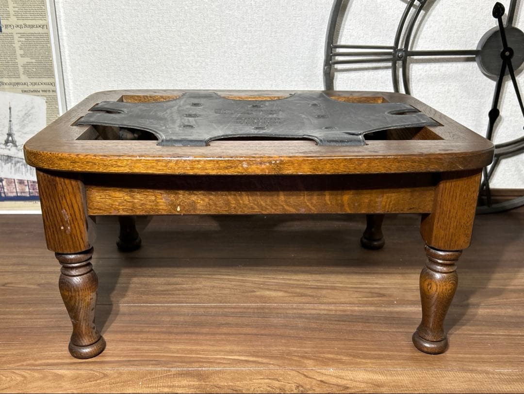 リラママ　飛驒産業　飛驒の家具　穂高　キツツキマーク　オットマン