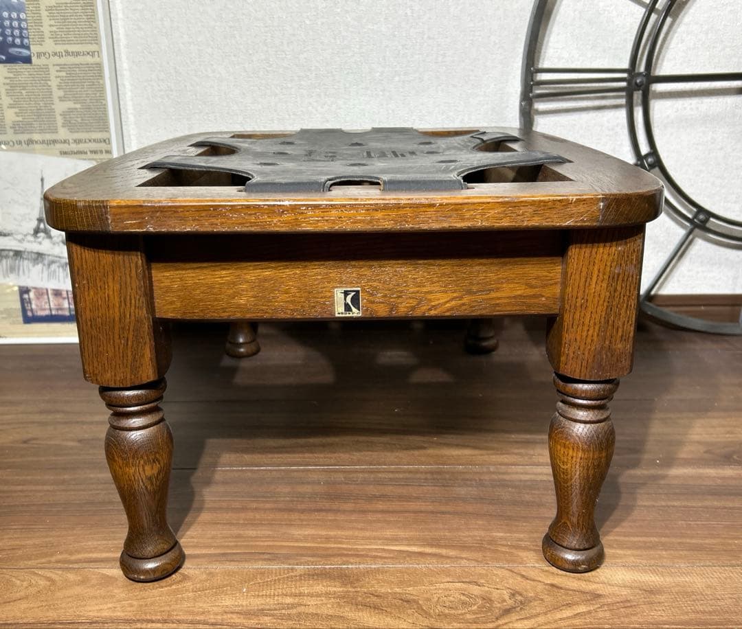 リラママ　飛驒産業　飛驒の家具　穂高　キツツキマーク　オットマン