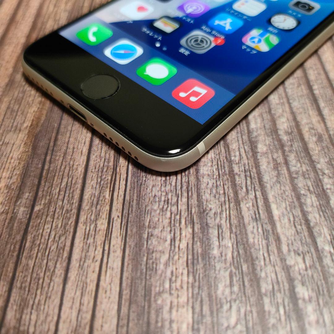 apple iPhone SE 第3世代 SIMフリー 64GB ホワイト 美品