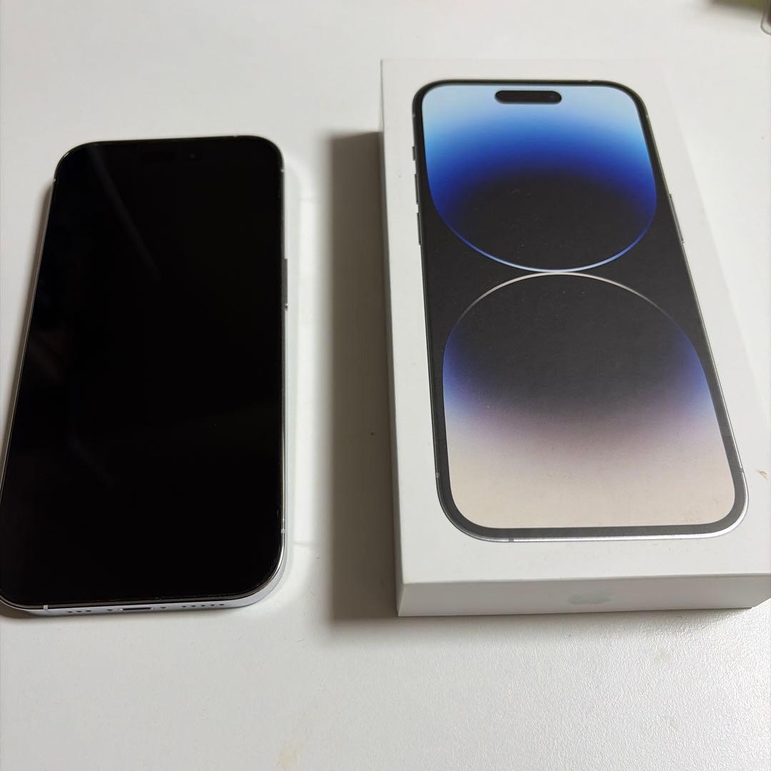 iPhone14pro 512g シルバー　SIMフリー　箱、充電器つき　美品