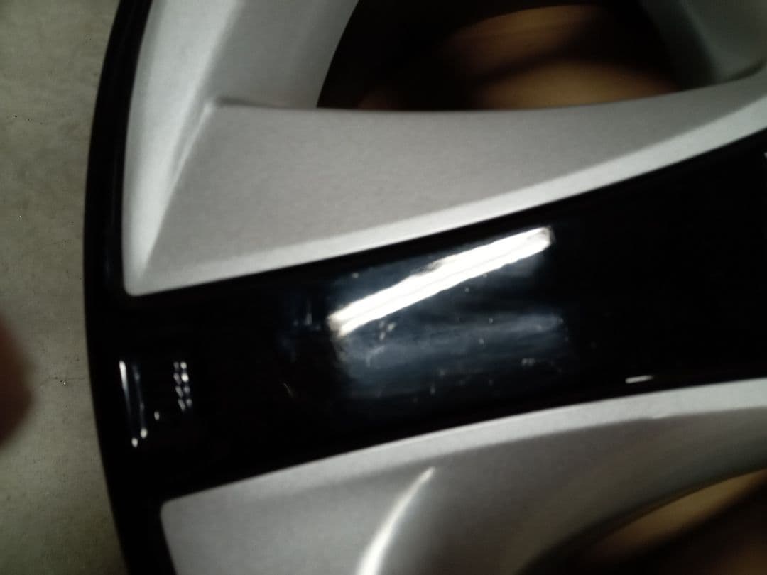 ５０系プリウス純正ホイール