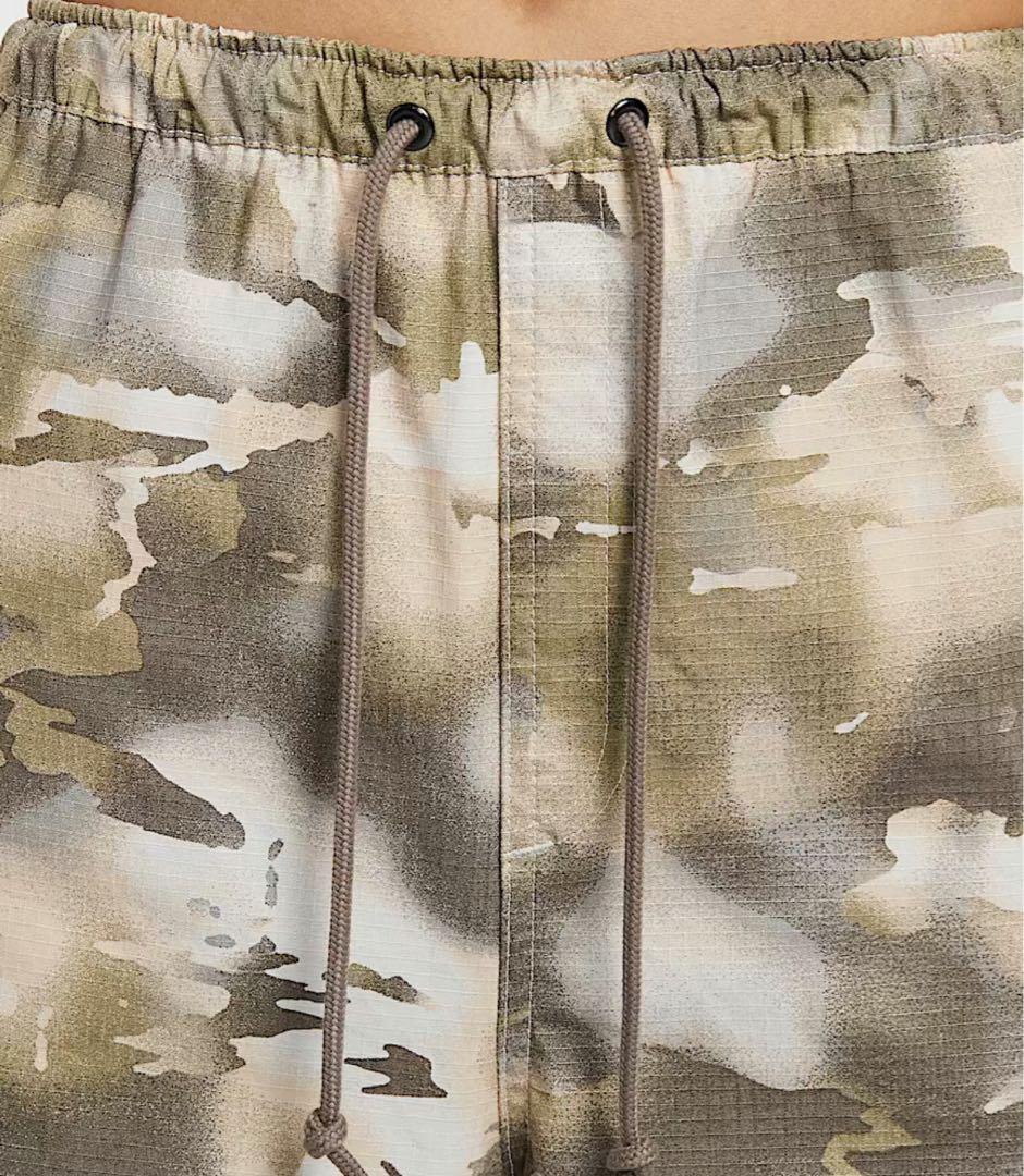 NIKEウィメンズミッドライズオーバーサイズド カモカ ーゴパンツM