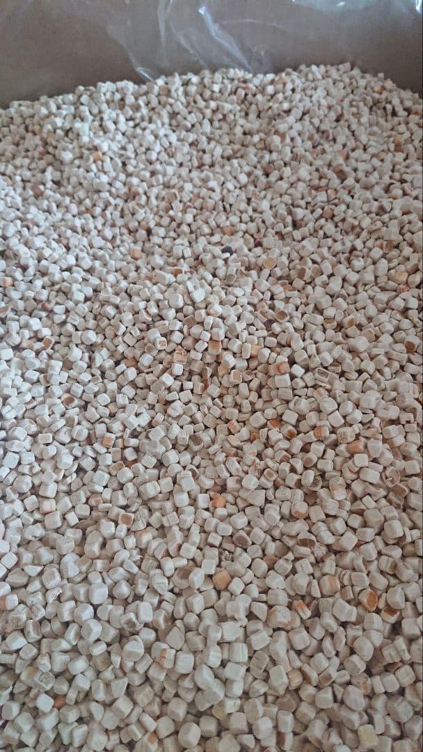 [大人気]　大量,ヒノキのチップ　約15キロ