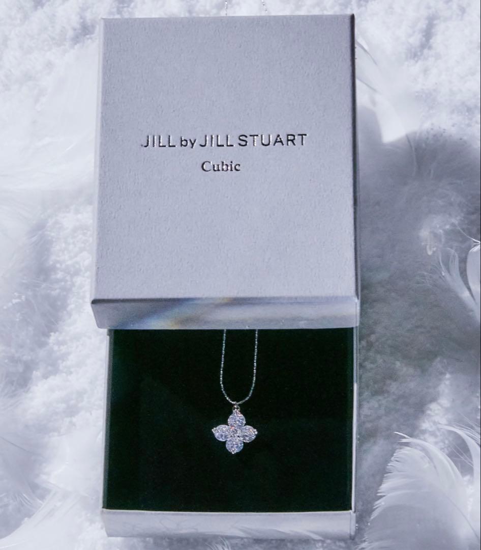 ジルバイジルスチュアート クローバーネックレス nakaj12様用