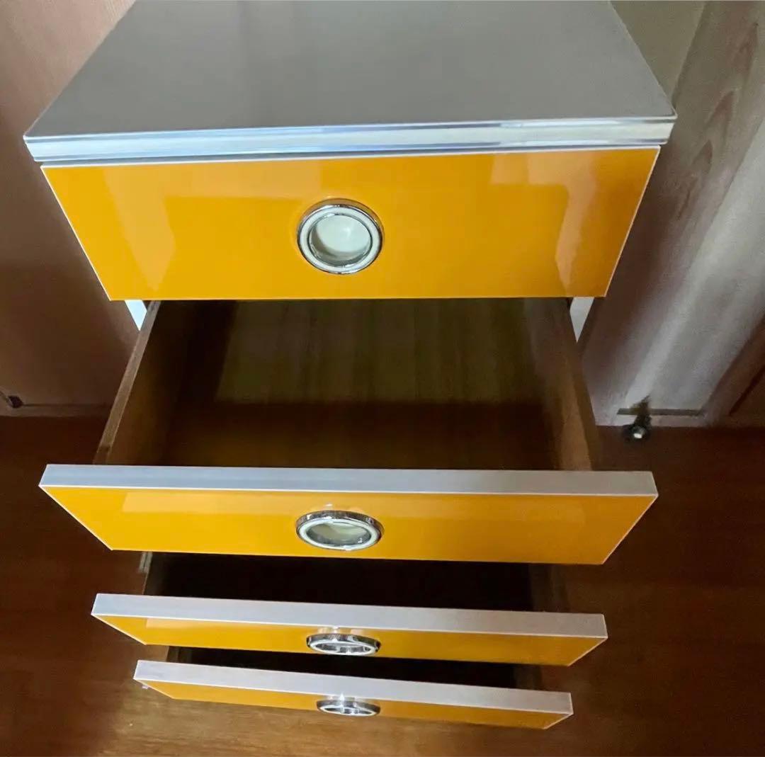 昭和レトロポップ　オレンジ色 5段チェスト タンス　丸型取っ手付き