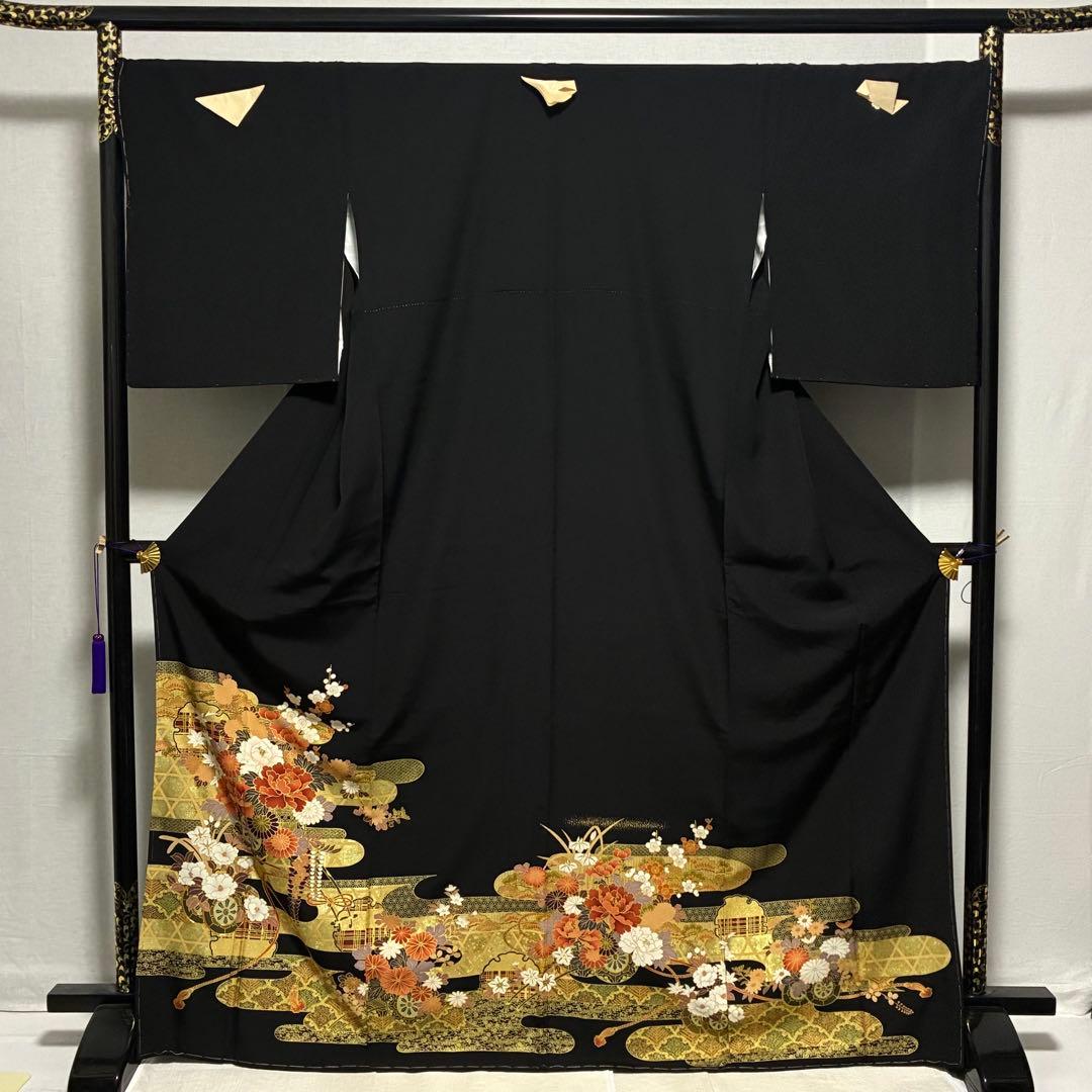 D71 黒留袖 花車 金駒刺繍 雪輪 正絹 着物 袷 しつけ糸付き未使用極美品