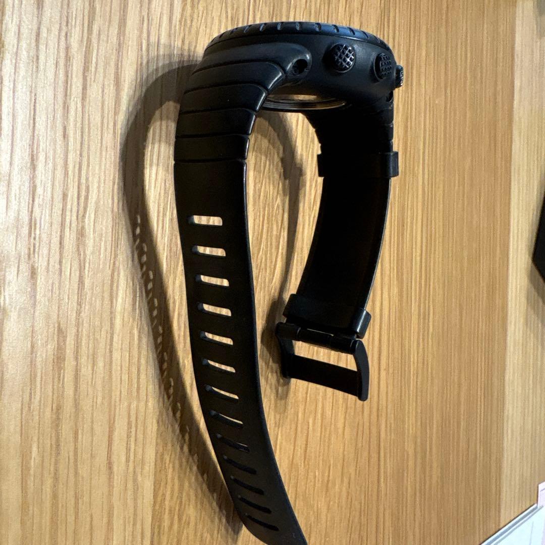 美品SUUNTO CORE ブラック デジタル腕時計