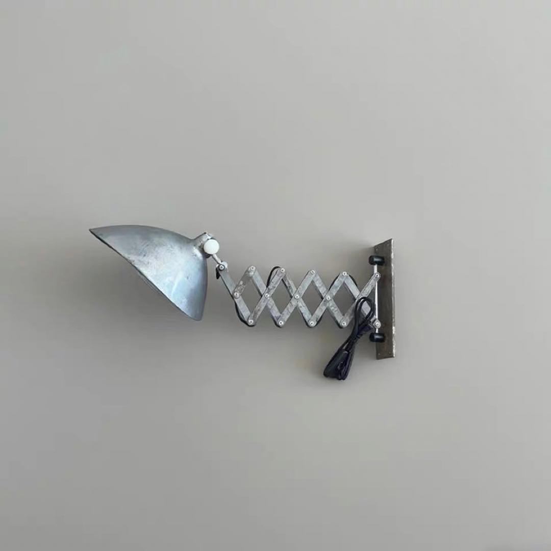 壁掛けシザーランプ メタルシザーブラケットランプ 壁用照明　コンセント式　伸縮