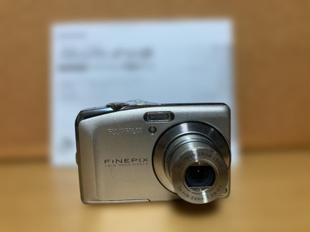 Fujifilm FinePix F50fd シルバー