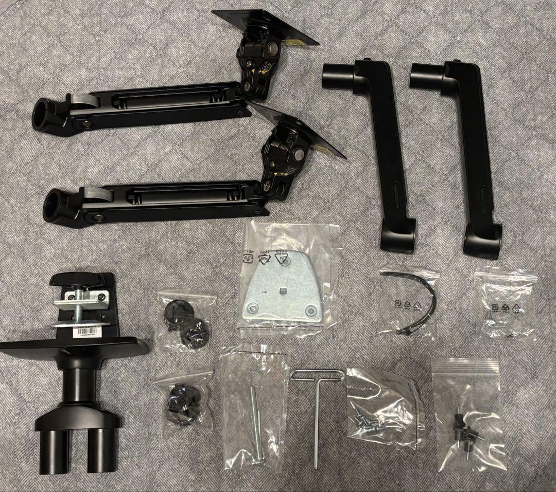 Amazonベーシック　デュアルモニターアーム　エルゴトロンOEM