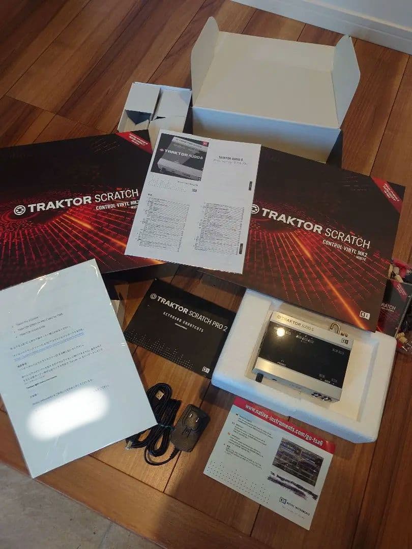 DJ機材 TRAKTOR SCRATCH A6