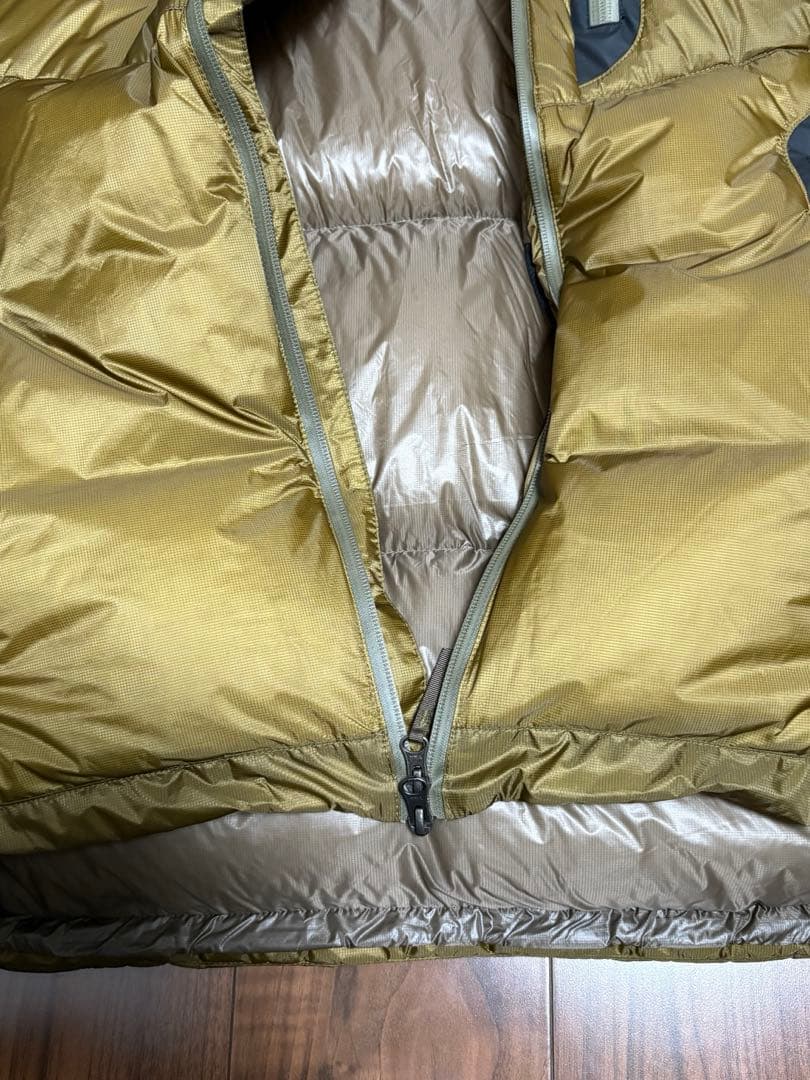 NANGA オーロラライトダウンジャケット　コヨーテ【チャック難あり】