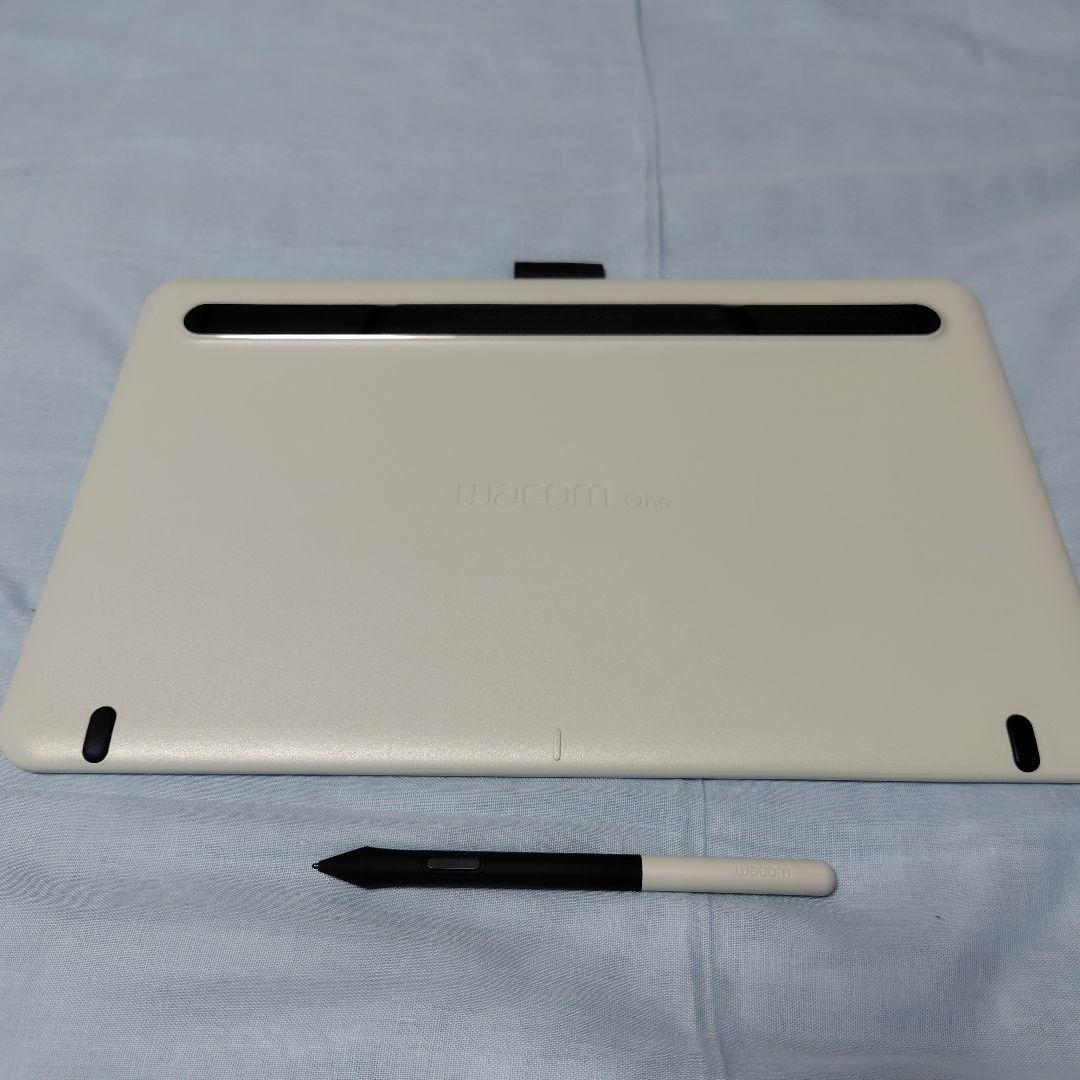 美品 Wacom One DTC133 ホワイト