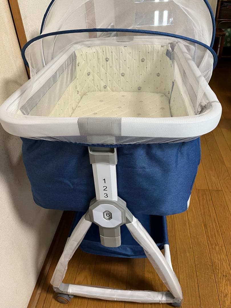 蚊帳付きベビーベッド 高さ調整可能
