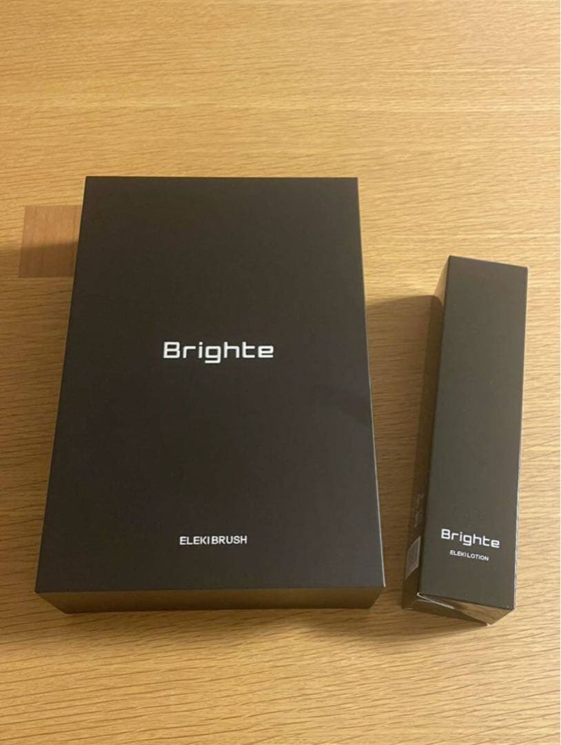 Brighte ELEKI BRUSH 顔　頭皮　リフトアップ