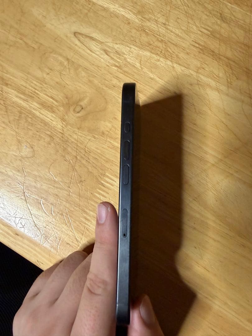 Apple iPhone 15 Pro ブラックチタニウム