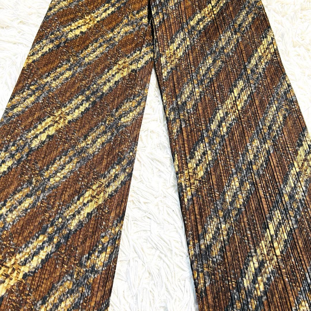 PLEATS PLEASE プリーツプリーズ イッセイミヤケ パンツ 総柄 2