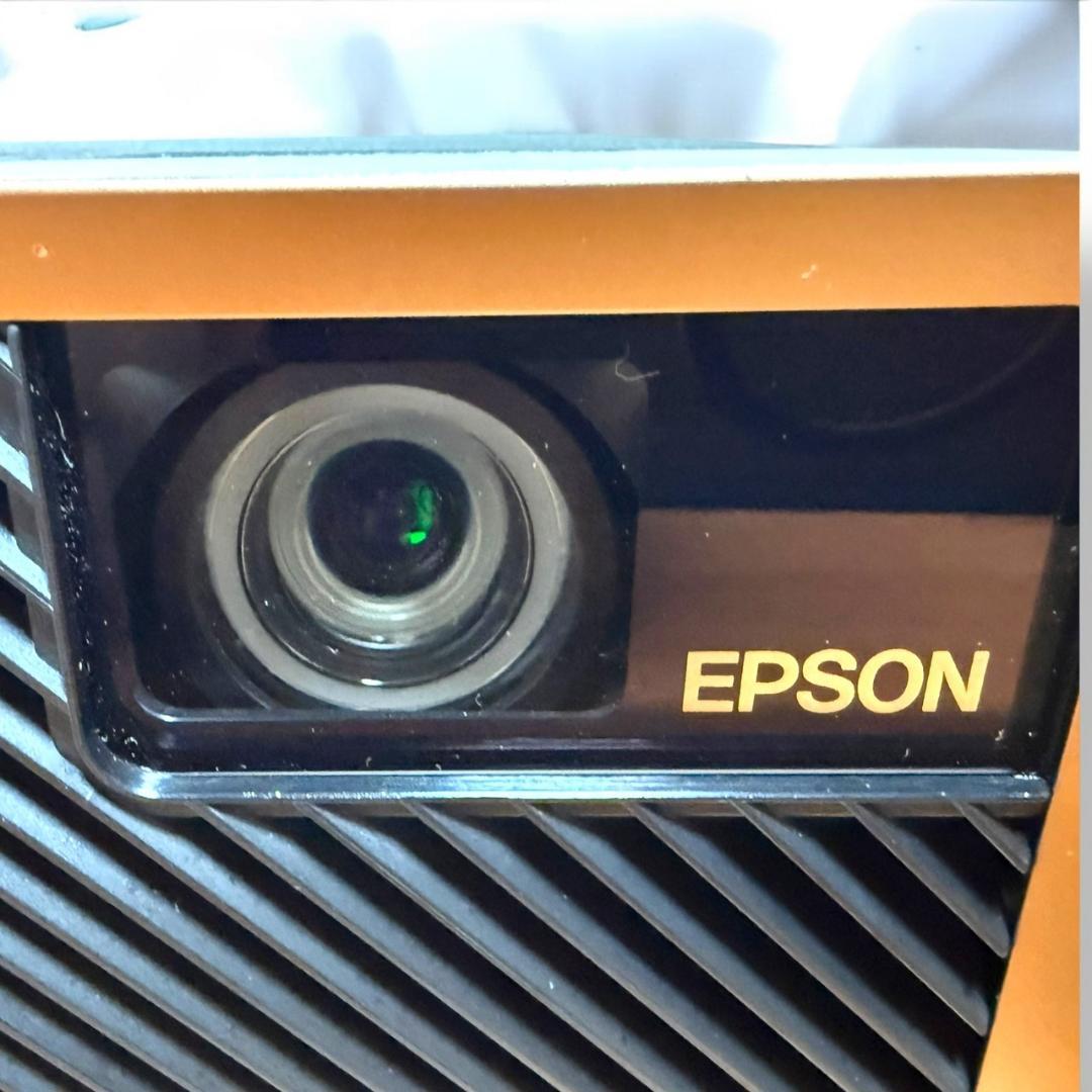 ☆美品 エプソン EF-100B dreamio ホームプロジェクター