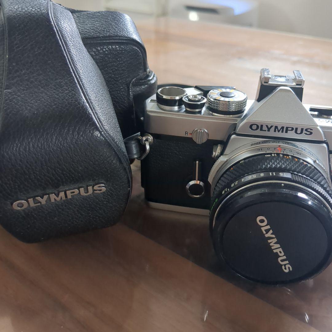 OLYMPUS 一眼レフカメラ シルバー レザーケース付き