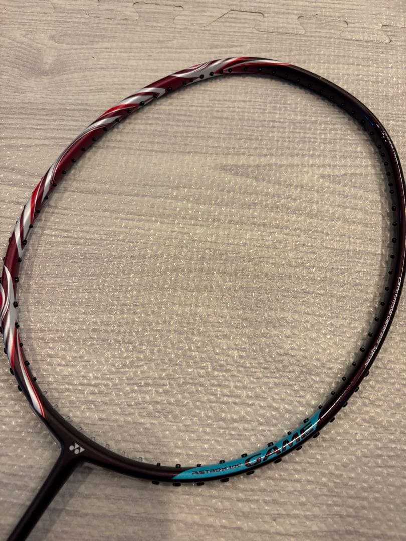 ヨネックス　アストロクス100ゲーム　収納袋付き