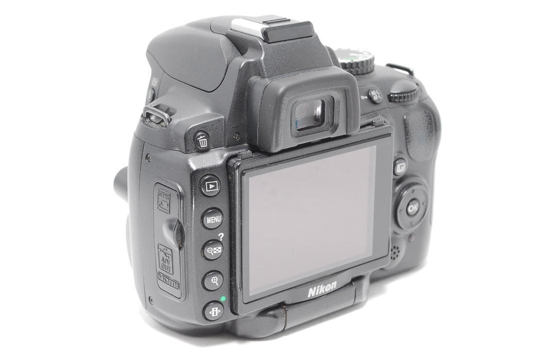 【美品】Nikon D5000　スマホ転送　動画も写真も撮れる　バリアングル液晶
