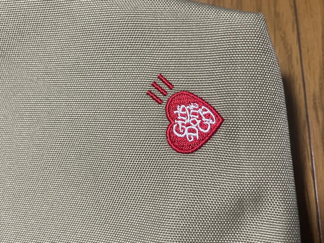 HUMAN MADE x Girls Don‘t Cryメッセンジャーバッグ