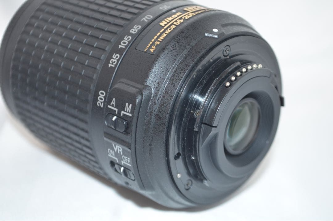 新品級　手振れ補正❤️Nikon AF-S 55-200mm VR❤️人気望遠レンズ
