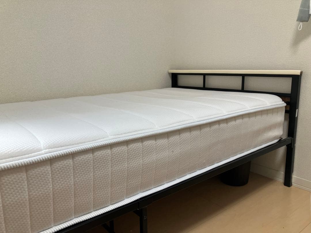 ニトリ　シングルベッドフレーム　マットレスセット