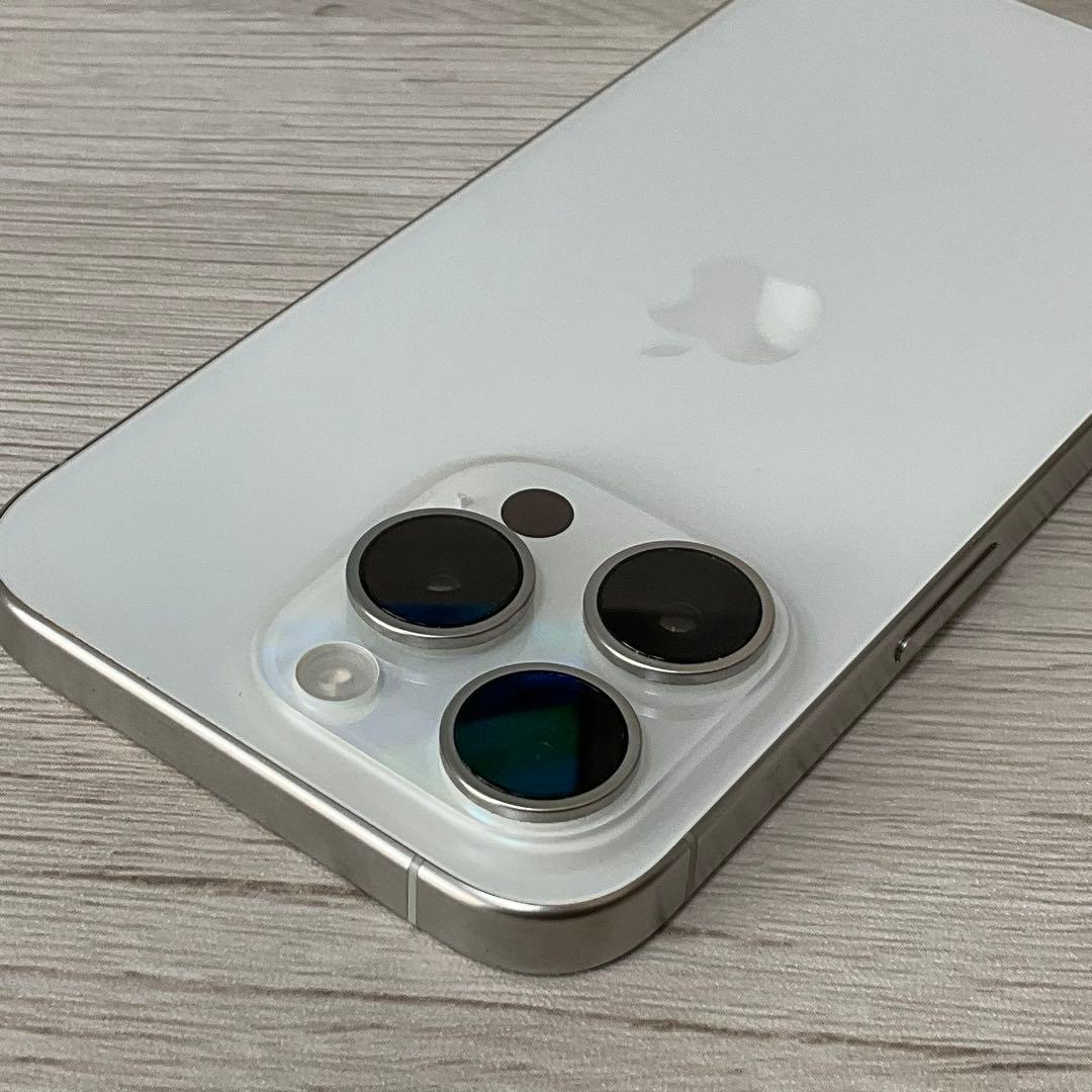 iPhone 15 pro 128GB SIMフリー ホワイトチタニウム