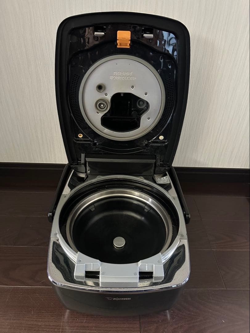 ZOJIRUSHI 炊飯器 圧力IH炊飯器 南部鉄器釜付き　NW-AT10